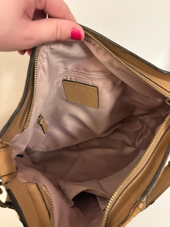 Coach Colette Tan Leather Shoulder Bag with Patent Center Stripe & Gold Hardware - Picture 7 of 12